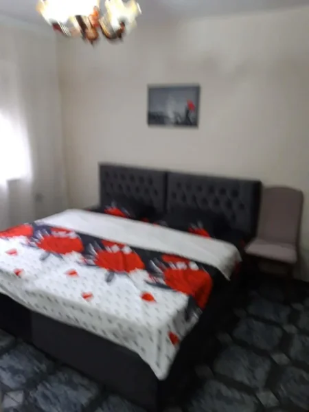 Tirane, jepet me qera apartament 2+1 Kati 5, 86 m² 400 € (Shkolla Bashkuar)