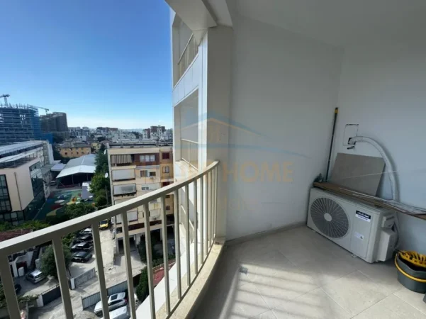 Tirane, jepet me qera apartament 1+1 Kati 7, 800 € (Tirana Ring Center)