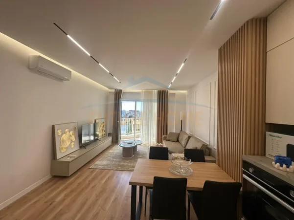 Tirane, jepet me qera apartament 1+1 Kati 7, 800 € (Tirana Ring Center)