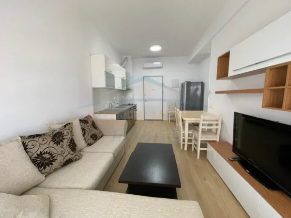 Tirane, jepet me qera apartament 2+1 Kati 5, 69 m² 450 € (Kompleksi Kadiu)