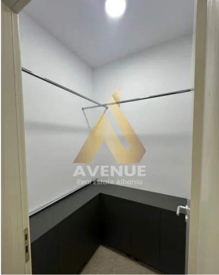 Tirane, jepet me qera apartament 1+1 Kati 6, 650 € (Te ish Stacioni Trenit)