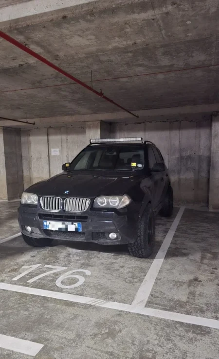 Tirane, jepet me qera garazh | post parkimi Kati 1, 15 m² 150 € (Liqeni i Thatë)