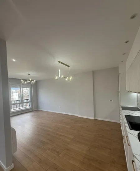 Tirane, jepet me qera apartament 3+1 Kati 6, 114 m² 750 € (Oxhaku)