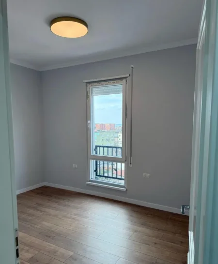 Tirane, jepet me qera apartament 3+1 Kati 6, 114 m² 750 € (Oxhaku)