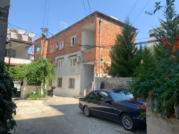 Shqiperi, jepet me qera apartament 1+1+Ballkon Kati 3, 60 m² 450 € (Rruga:Mihal Grameno)