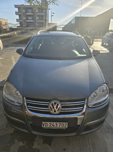 Fier, shes makine me portobagazh Volkswagen variant 1.9 d, sapo ardhur nga Zvicra me dogane Nafte, gri metalizato manuale Klima 216.000 km 5.200 €