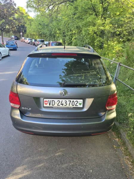 Fier, shes makine me portobagazh Volkswagen variant 1.9 d, sapo ardhur nga Zvicra me dogane Nafte, gri metalizato manuale Klima 216.000 km 5.200 €