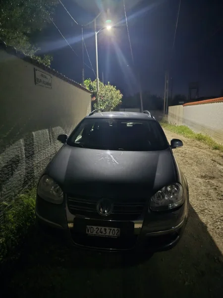 Fier, shes makine me portobagazh Volkswagen variant 1.9 d, sapo ardhur nga Zvicra me dogane Nafte, gri metalizato manuale Klima 216.000 km 5.200 €