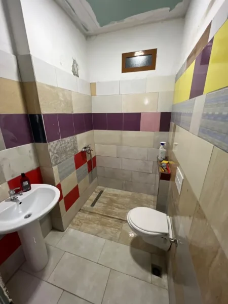Tirane, jap me qera garsonier 1+1 Kati 1, 45 m² 350 € (Selaudin Zorba)