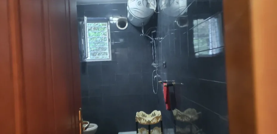 Tirane, jepet me qera apartament 2+1+Ballkon Kati 0, 72 m² 500 €, ish Tregu Elektrik