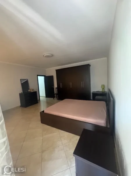Tirane, jepet me qera apartament 2+1+Aneks+Ballkon Kati 3, 110 m² 650 € (RRUGA DON BOSKO PRANE DENTAL TURK)