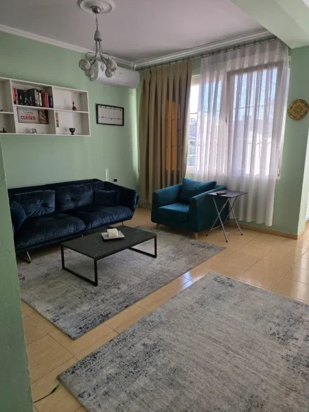 Tirane, jepet me qera apartament 2+1+Aneks+Ballkon Kati 2, 100 m² 650 € (ALI DEMI TREGU ELEKTRIK)