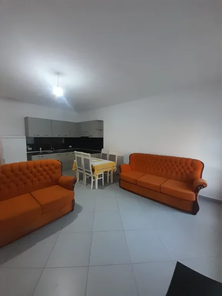 Tirane, jepet me qera Apartament 1+1+Ballkon, Kati 3, 70 m², Çmimi 45.000 Lekë të Reja, tek  Rruga DIBRËS, Tiranë)
