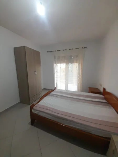 Tirane, jepet me qera Apartament 1+1+Ballkon, Kati 3, 70 m², Çmimi 45.000 Lekë të Reja, tek  Rruga DIBRËS, Tiranë)