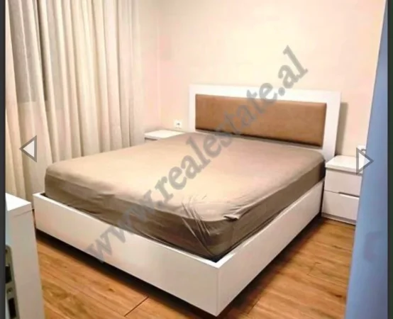 Tirane, jepet me qera apartament 1+1 Kati 2, 60 m² 500 € (Hotel Sokrati ne Rrugen Peti ,Liqeni i Thate)