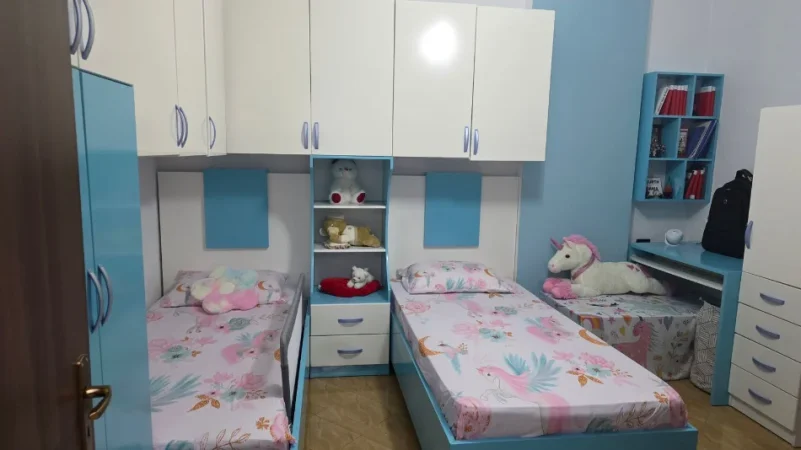 Tirane, jepet me qera apartament 2+1 , 115 m² 550 € (Astir)