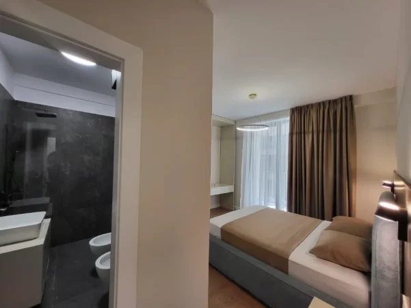 Tirane, jepet me qera apartament 2+1 Kati 9, 115 m² 1.250 € (Golden Tower tek Rr.Mine Peza)