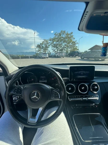 Tirane, shitet makine Mercedes benz Nafte, e bardhë automatik Kondicioner 376.100 km 9.500 €
