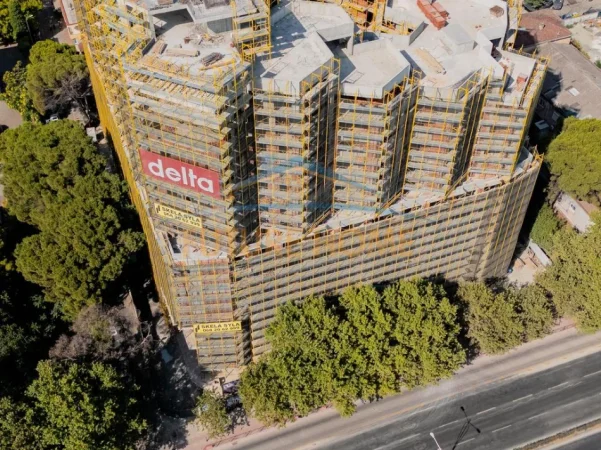 Shitet, Apartament 2+1, Colonnade Building, Rruga Dritan Hoxha. 0696069906