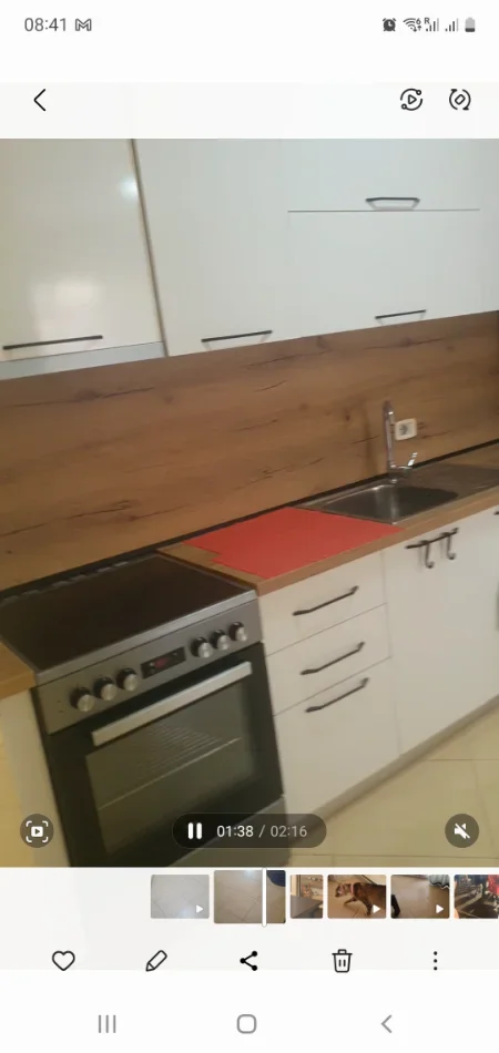 Tirane, jepet me qera apartament 2+1 Kati 4, 600 € (Rruga Rrapo Hekali)
