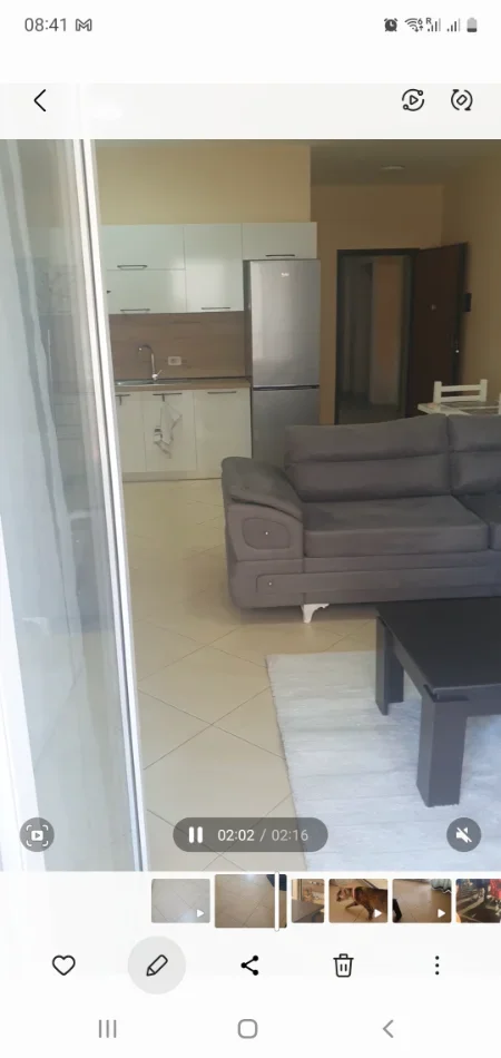 Tirane, jepet me qera apartament 2+1 Kati 4, 600 € (Rruga Rrapo Hekali)