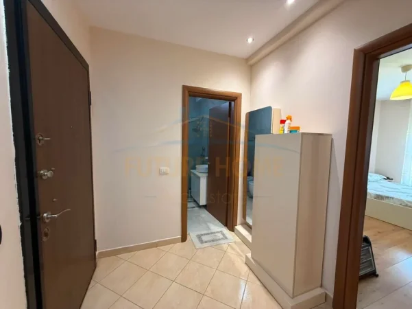 Tirane, shitet apartament 1+1 Kati 7, 70 m² 135.000 € (Unaza e Re)