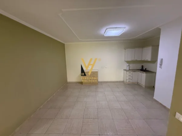 Tirane, jepet me qera zyre Kati 2, 125 m² 1.500 € (ISH BLLOK)