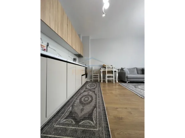 Tirane, shitet apartament 2+1 , 92 m² 174.800 € (Rruga e Dibres)