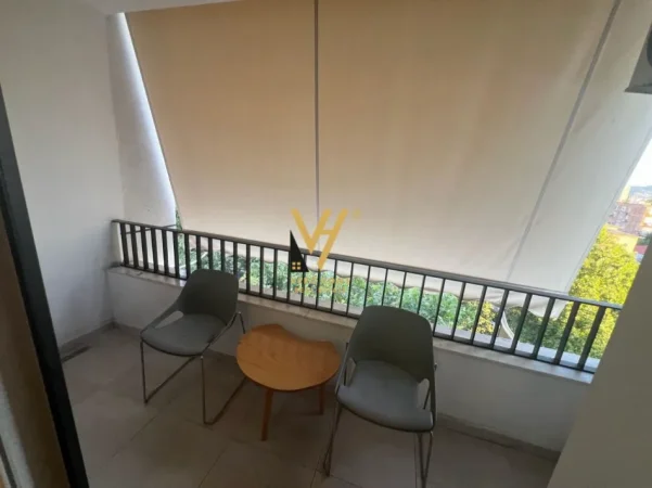 Tirane, jepet me qera apartament 1+1+Ballkon Kati 5, 60 m² 520 € (RRUGA E DIBRES)
