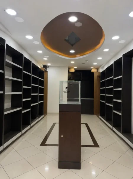 Tirane, jepet me qera dyqan Kati 0, 40 m² 170.000 € (MYSLYM SHYRI)