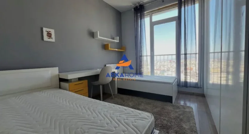 Tirane, jepet me qera apartament 2+1+Ballkon Kati 4, 140 m² 800 € 