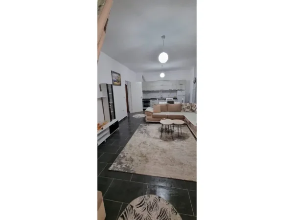 Tirane, jepet me qera apartament 1+1 Kati 2, 72 m² 450 € 