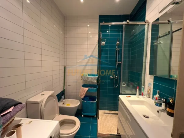 Tirane, jepet me qera apartament 2+1 Kati 4, 73 m² 