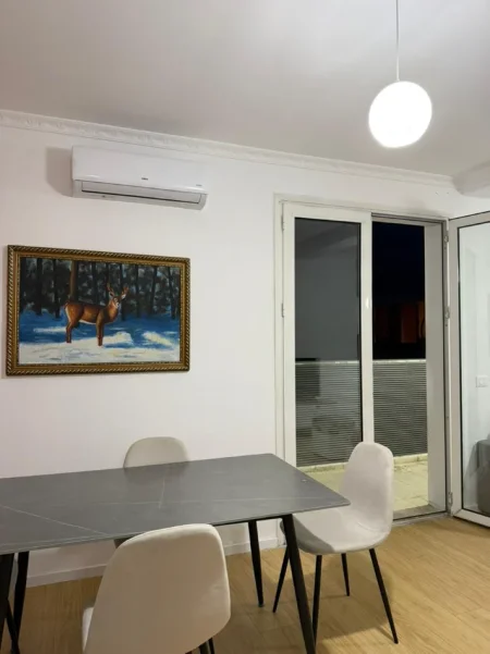 Tirane, jepet me qera apartament 1+1 Kati 8, 70 m² 450 € (Astir)