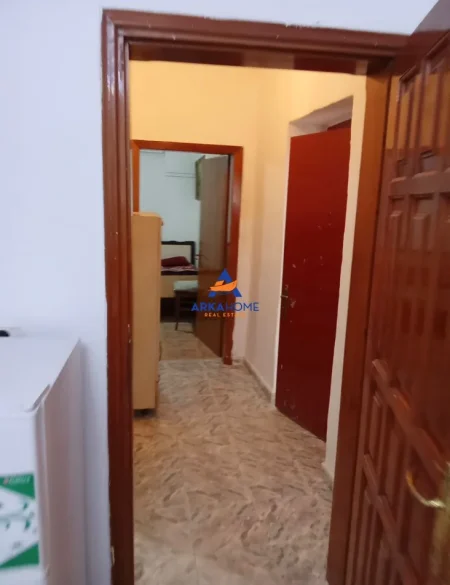 Tirane, jepet me qera apartament 2+1+Ballkon Kati 1, 70 m² 428 € 