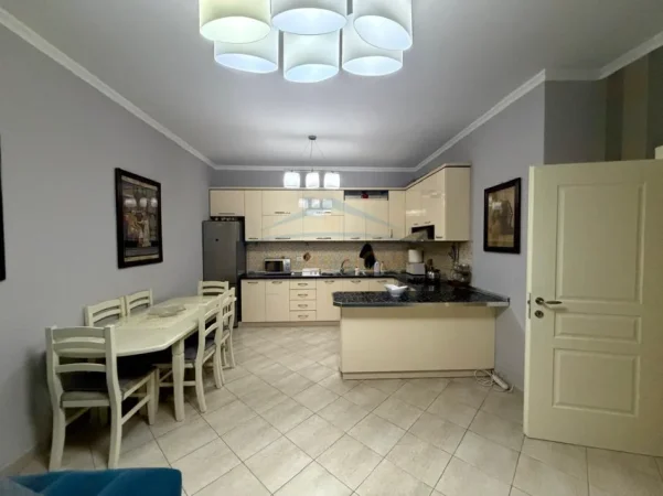 Tirane, shitet apartament 2+1 Kati 2, 113 m² 230.000 € (LIQENI I THATE)