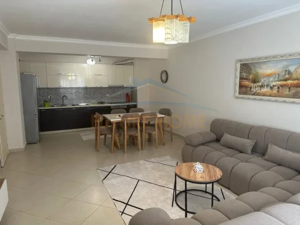 Tirane, jepet me qera apartament 2+1+Ballkon Kati 11, 126 m² 550 € (Kthesa e Kamzes)