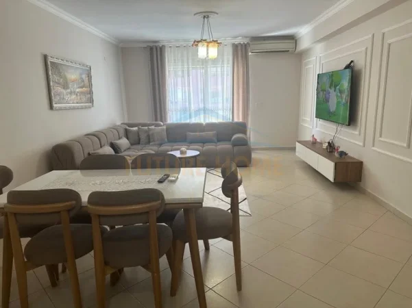 Tirane, jepet me qera apartament 2+1+Ballkon Kati 11, 126 m² 550 € (Kthesa e Kamzes)