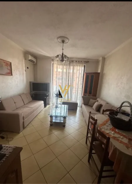 Tirane, jepet me qera apartament 1+1+Ballkon Kati 7, 60 m² 570 € (STACIONI I TRENIT)
