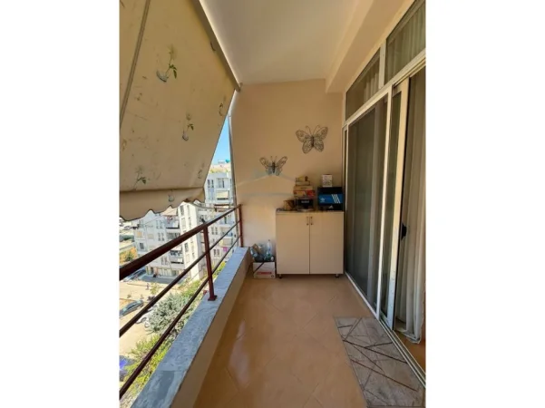Tirane, shitet apartament 1+1 Kati 7, 71 m² 135.000 € (UNAZA E RE)