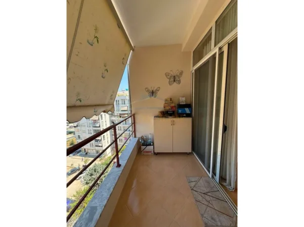 Tirane, shitet apartament 1+1 Kati 7, 71 m² 135.000 € (Unaza e re)