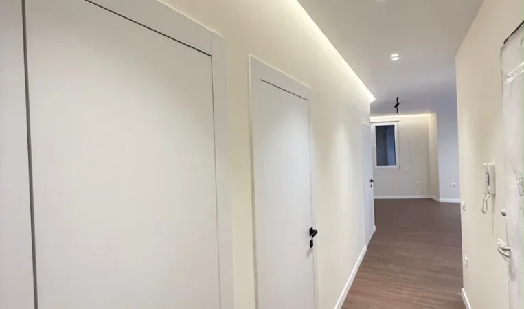 Tirane, shitet apartament 2+1 Kati 8, 79 m² 195.000 € (Bulevardi Zhan D'ark)