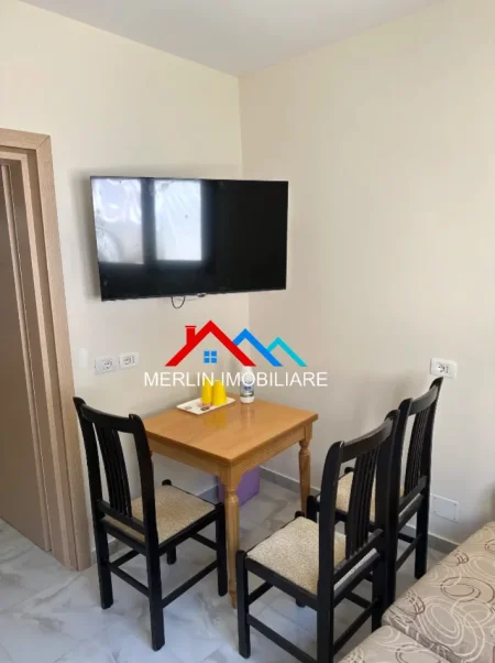 Tirane, jepet me qera apartament 2+1+Ballkon Kati 1, 65 m² 450 € (RRUGA SHEFQET KUKA,FRESK)