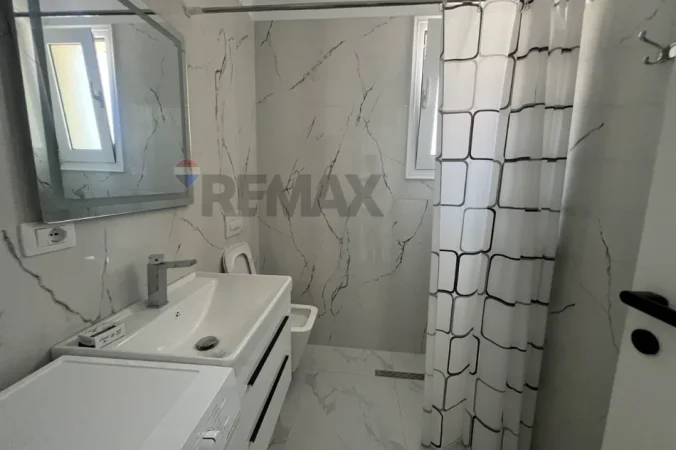 Vlore, jepet me qera apartament 1+1 Kati 1, 55 m² 350 € (Rruga Avdyl Frasheri, Vlore)
