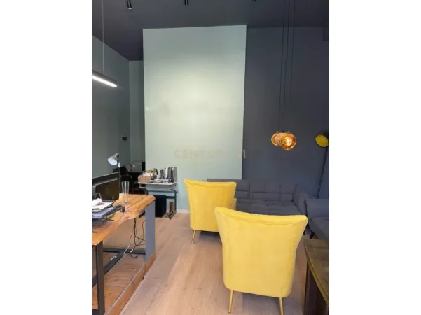 Tirane, shitet ambjent biznesi Kati 0, 47 m² 85.000 € (Astir)