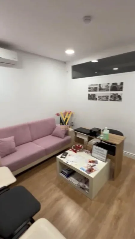 Tirane, jepet me qera zyre Kati 2, 80 m² 1.250 € (BLLOK)
