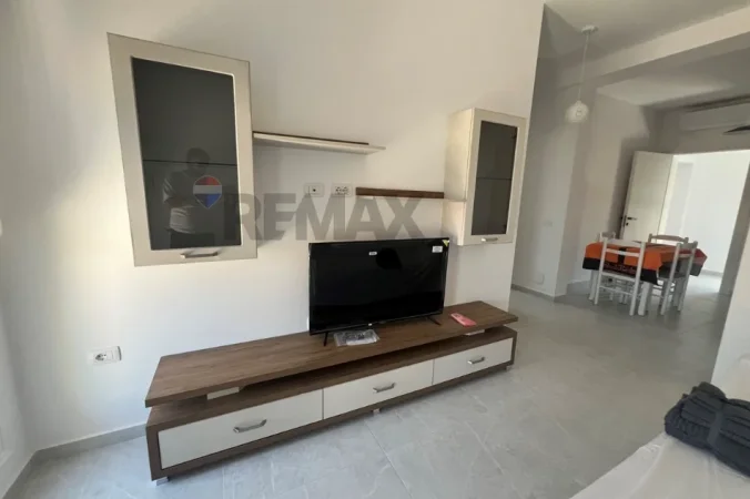 Vlore, jepet me qera apartament 1+1 Kati 1, 55 m² 350 € (Rruga Avdyl Frasheri, Vlore)