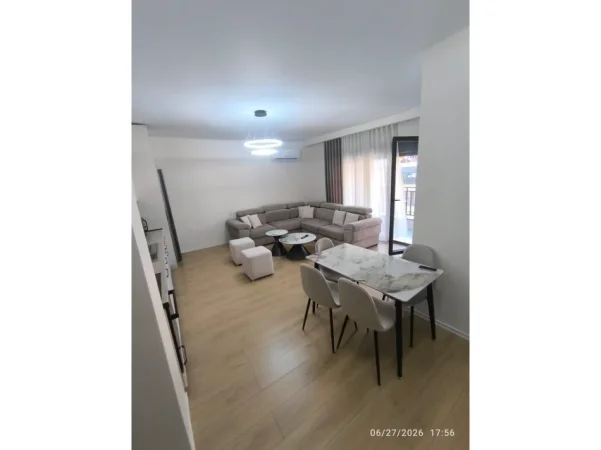 Tirane, jepet me qera apartament 1+1 Kati 4, 68 m² 650 € (Kompleksi Ndregjoni,Jordan Misja)