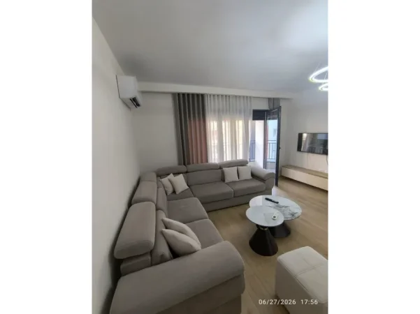 Tirane, jepet me qera apartament 1+1 Kati 4, 68 m² 650 € (Kompleksi Ndregjoni,Jordan Misja)