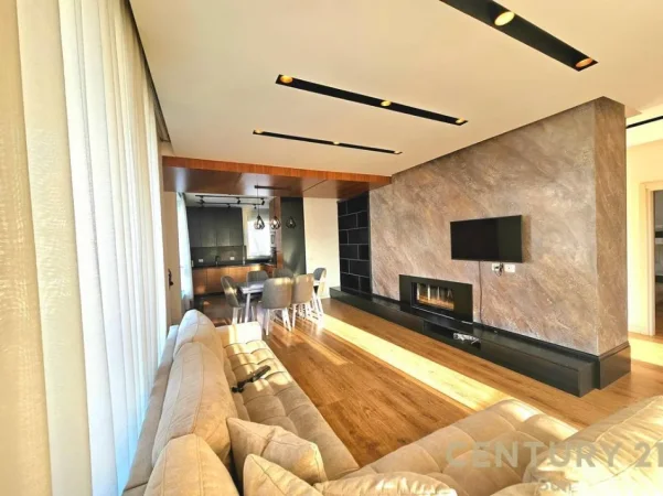 Tirane, jepet me qera apartament 3+1 Kati 3, 145 m² 1.000 € (Kopshti Botanik)